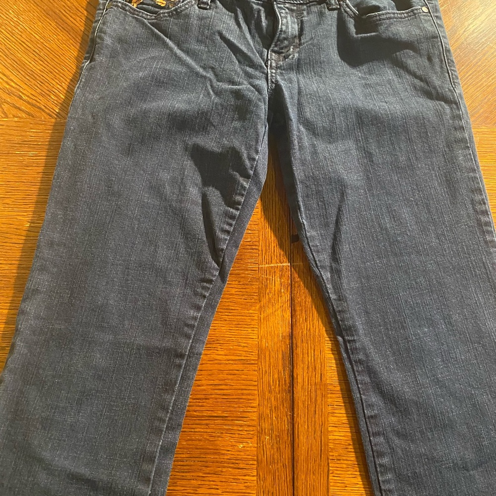 Women’s Guess Jeans Low Rise Jeans size 28 US (Like New)